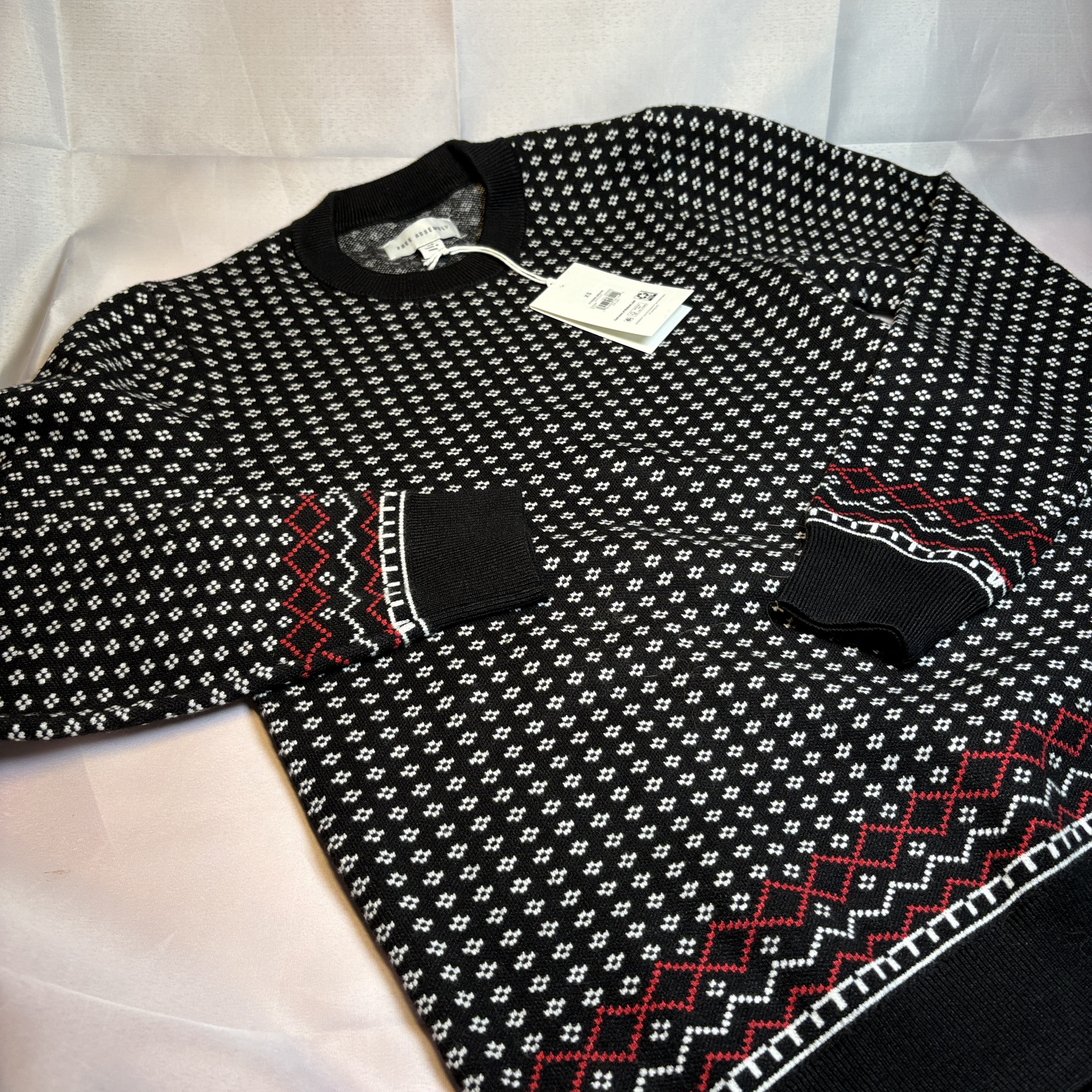 Free Assembly sweater Nwt