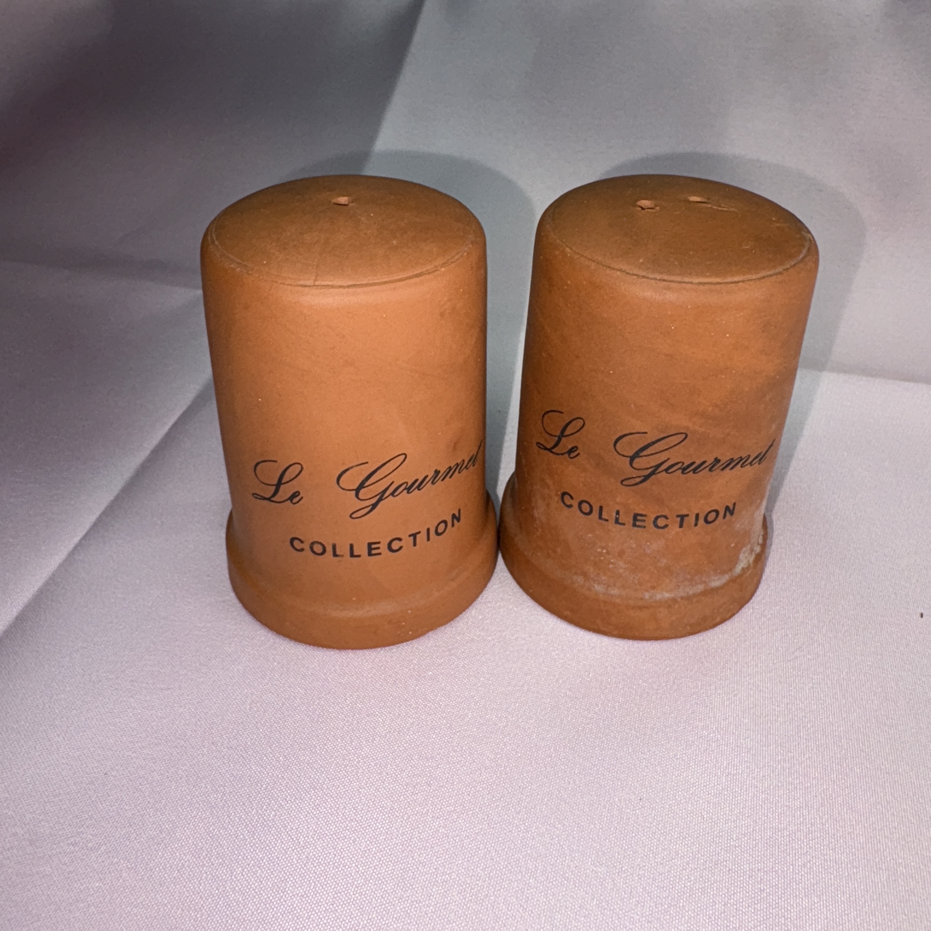 Le Gourmet Terra Cotta Signature Salt & Pepper Shaker