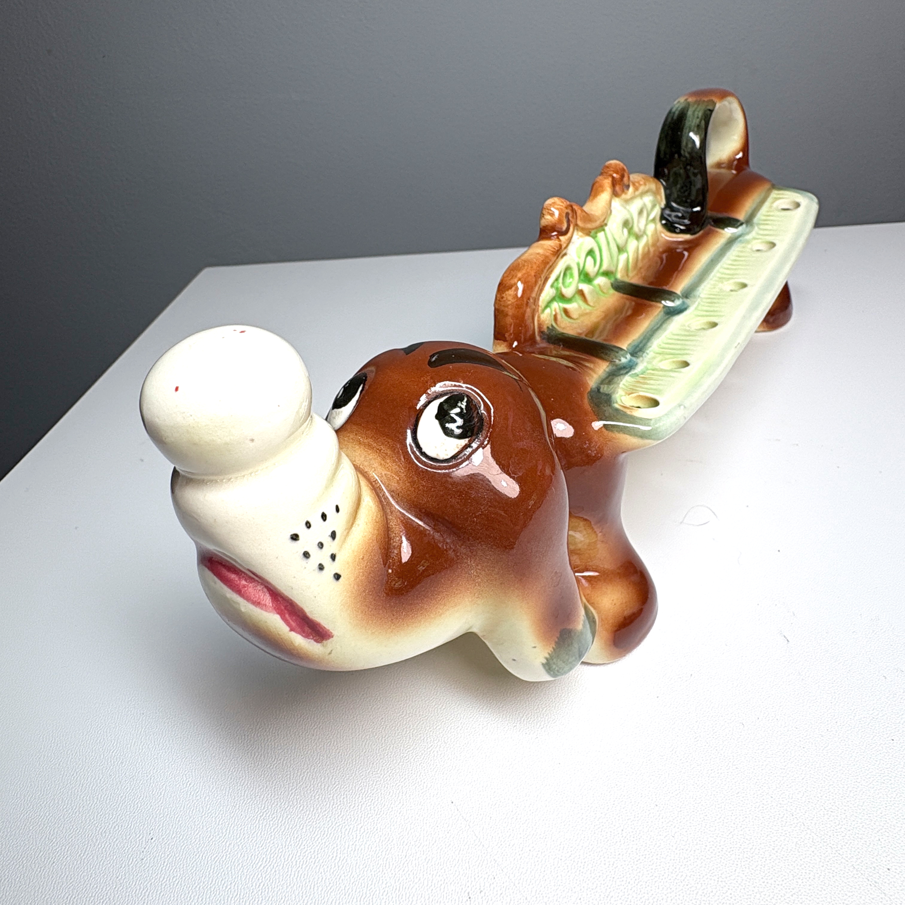 Vintage 12” Ceramic Wall Mount Anamorphic Basset Hound Dog Figural Decor Holder