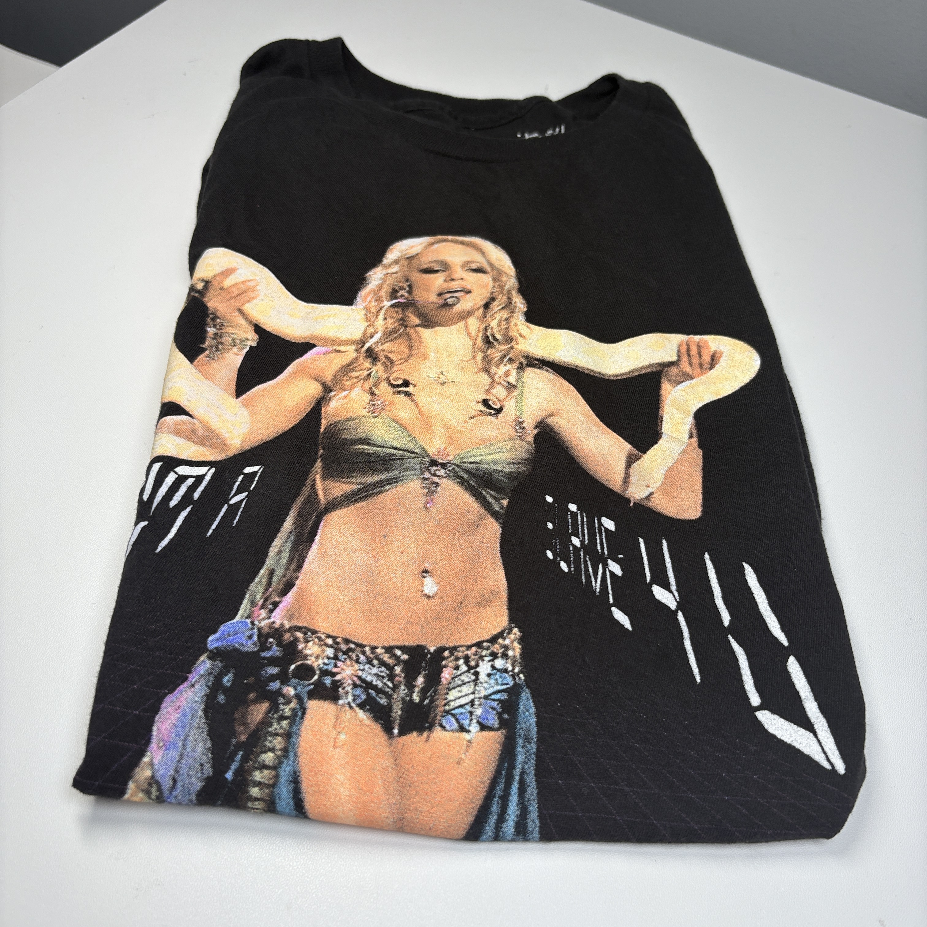 Britney Spears T-shirt XL Black VMA Snake Graphic Performance Reprint Iconic