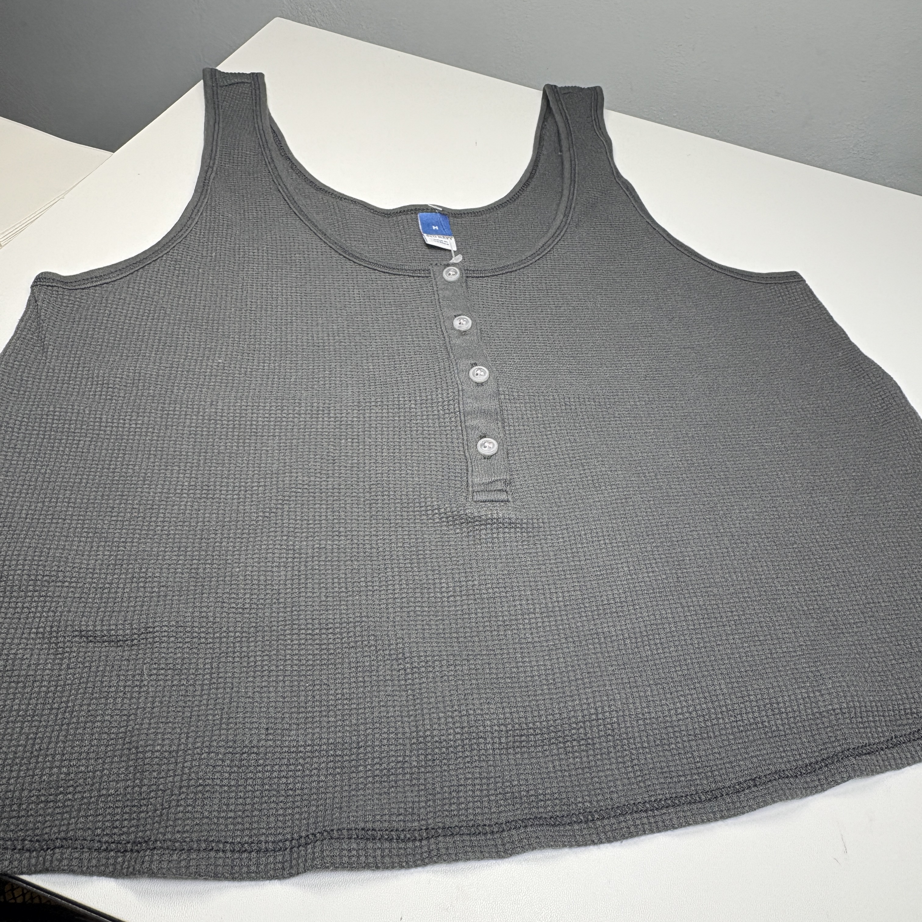 NWOT Old Navy Tank Top Womens Size M Gray Cropped Sleep Henley Waffle Knit