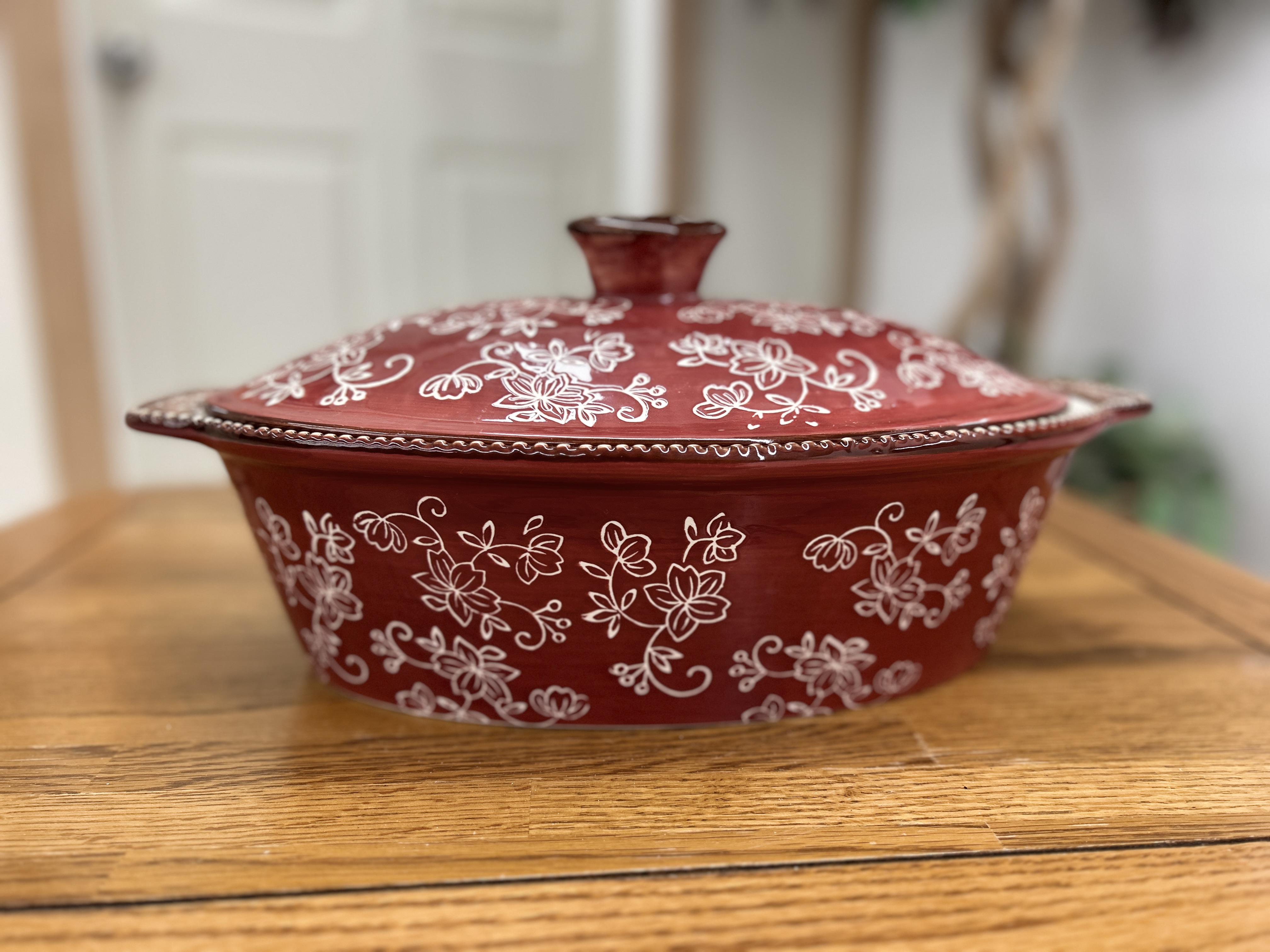Temp-tations Presentable Ovenware Red Floral Lace 3.5QT Oval Covered Baker
