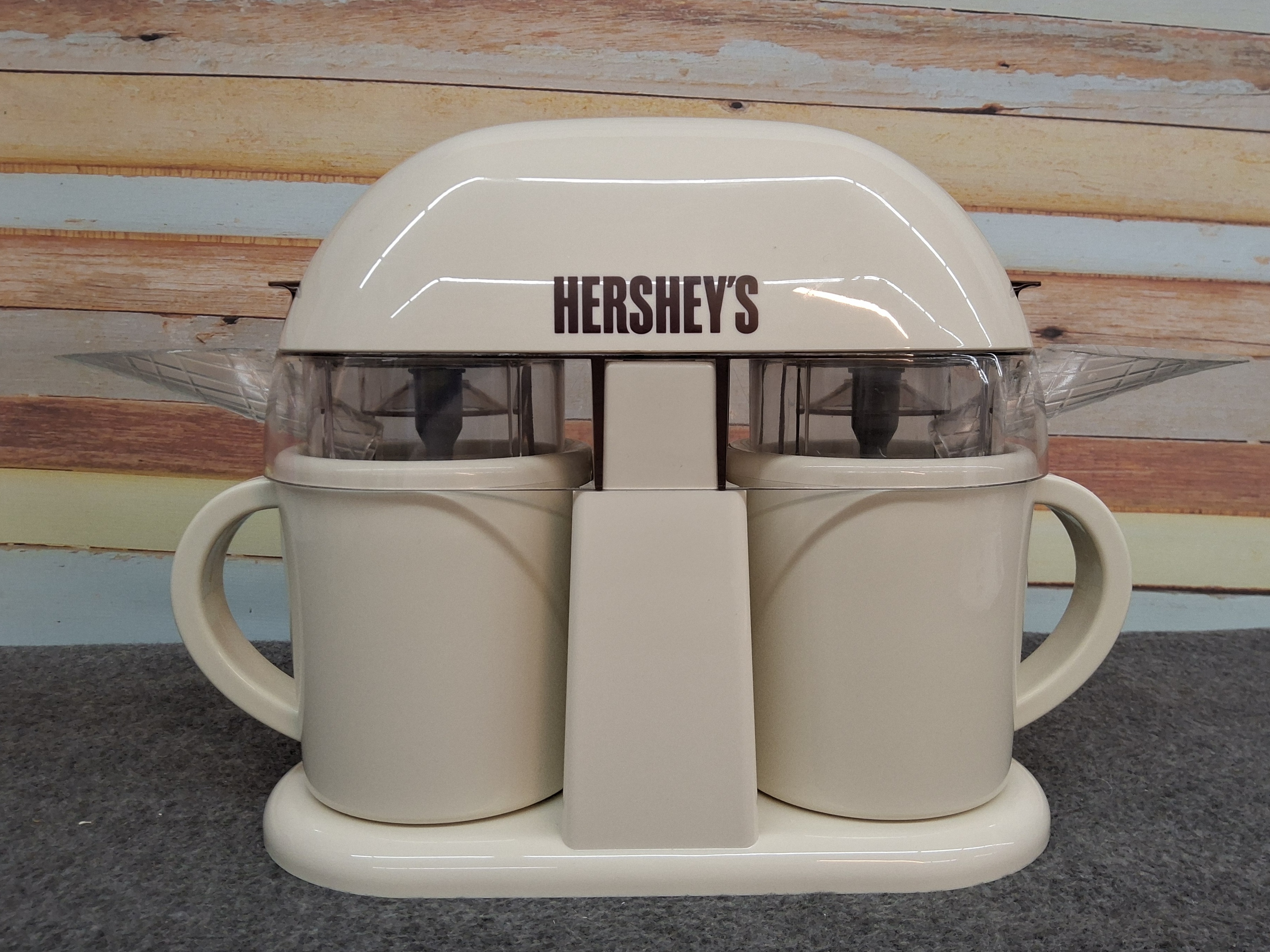HERSHEY'S Dual Single Serve Ice Cream Machine